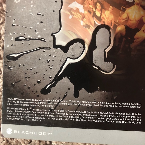 Insanity Workout - Picture 2 of 2